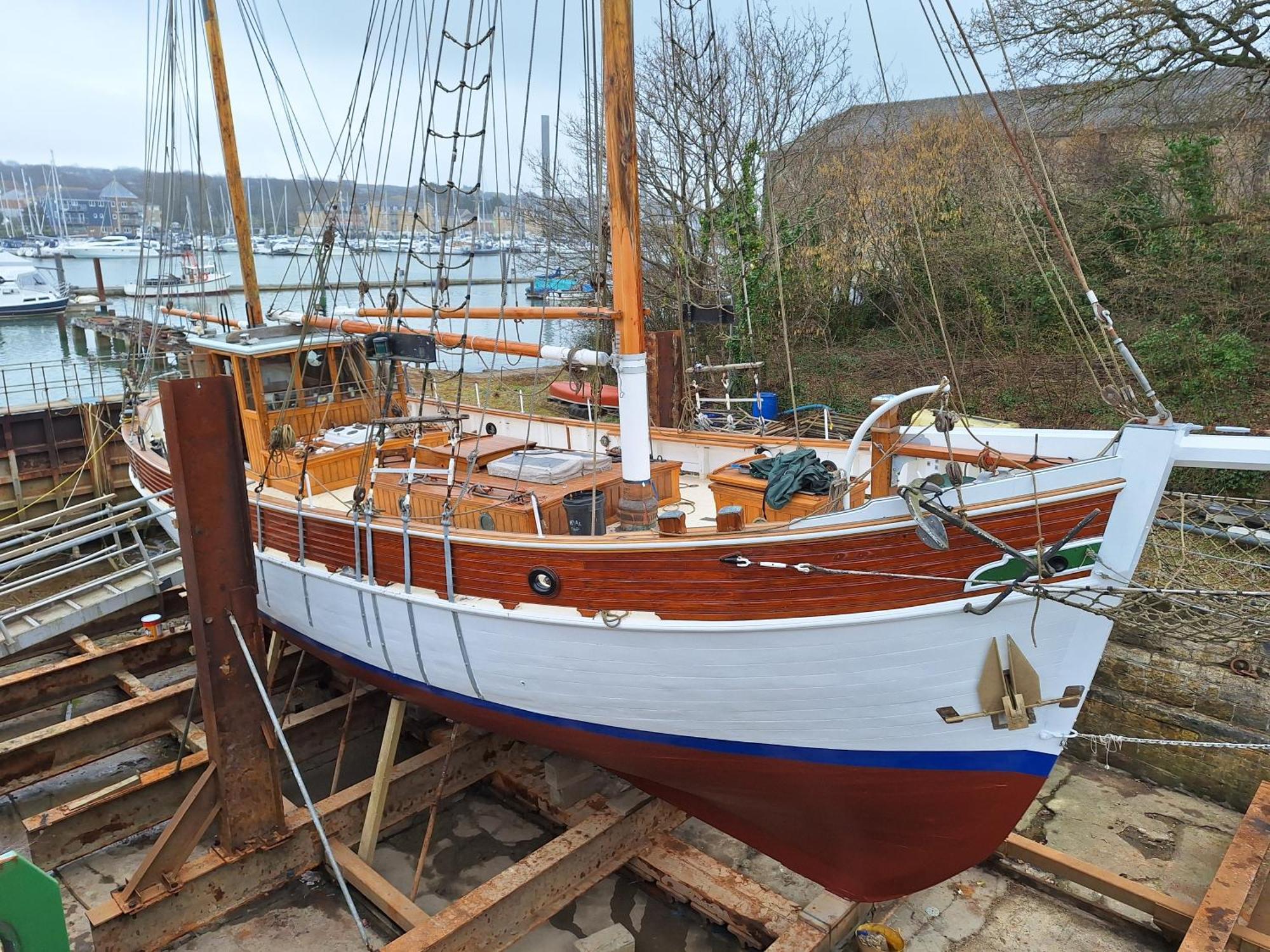 Historic Wooden Ship 'Ursula' Hotel East Cowes Exterior foto